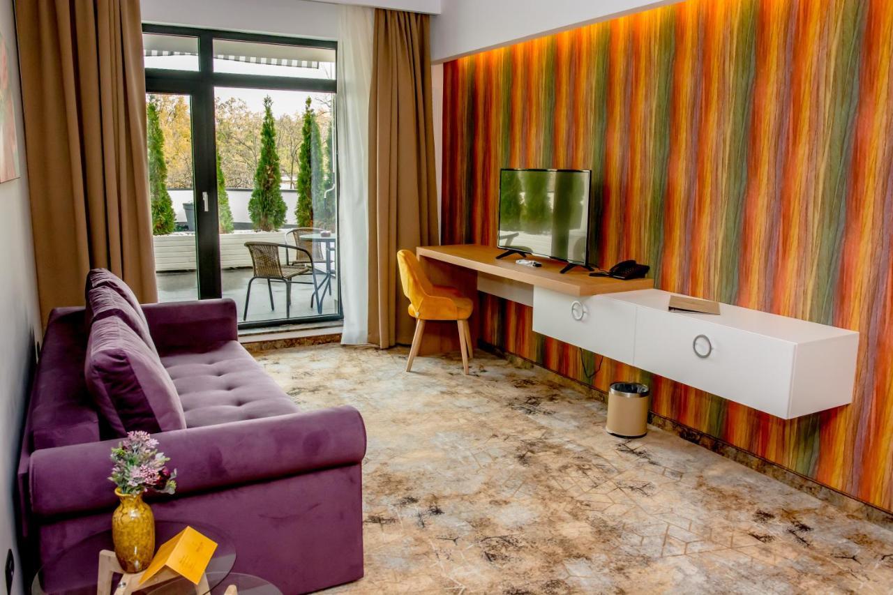 Grand View Hotel & Suites Copou ياش المظهر الخارجي الصورة