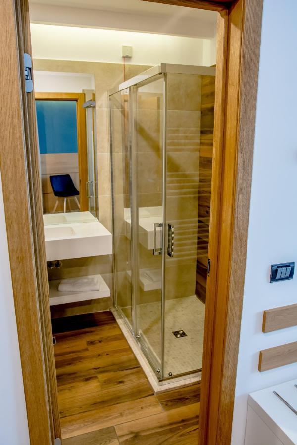 Grand View Hotel & Suites Copou ياش المظهر الخارجي الصورة