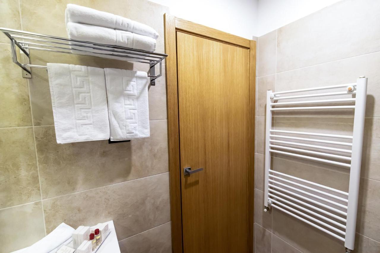 Grand View Hotel & Suites Copou ياش المظهر الخارجي الصورة