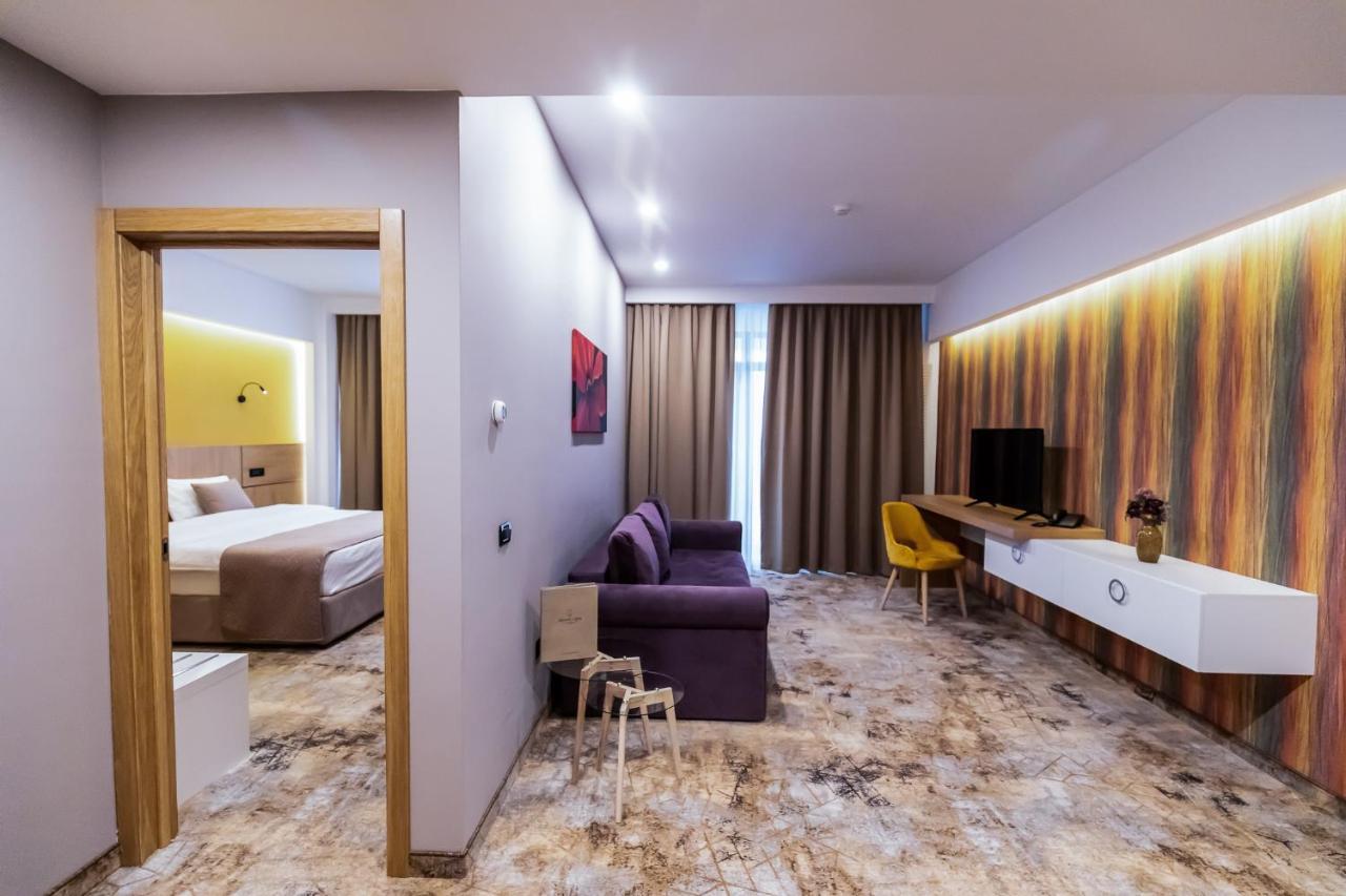 Grand View Hotel & Suites Copou ياش المظهر الخارجي الصورة