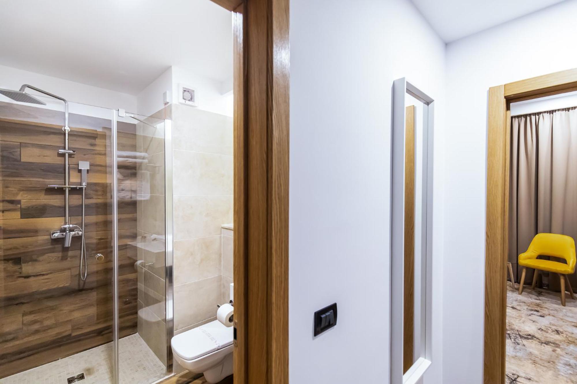 Grand View Hotel & Suites Copou ياش المظهر الخارجي الصورة